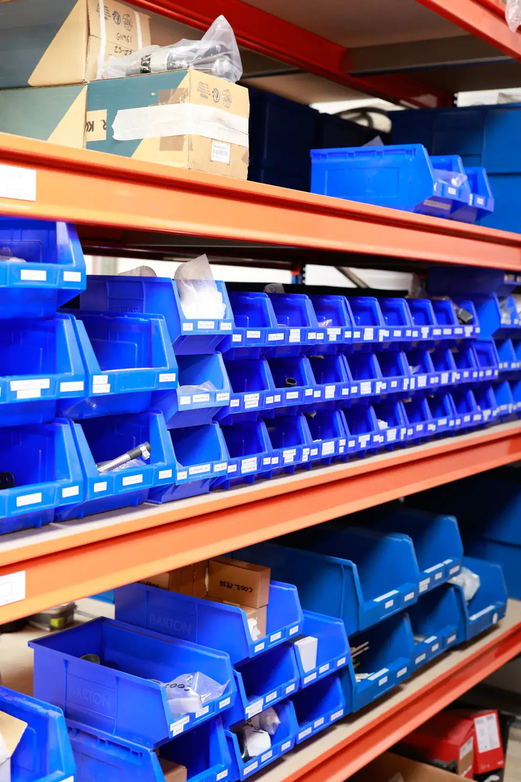 Longspan shelving with blue picking bins
