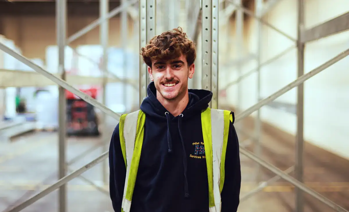 Lowan, Apprentice installer